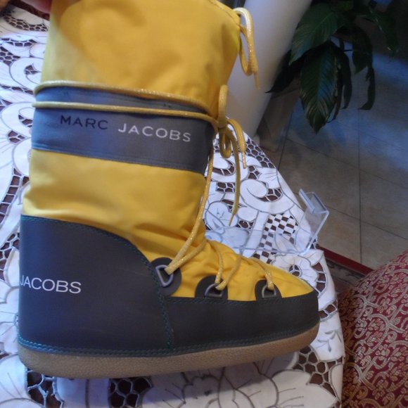 Marc Jacobs Yellow-Gray Logo Moon Boots Size L- 9.5M - Picture 6 of 16